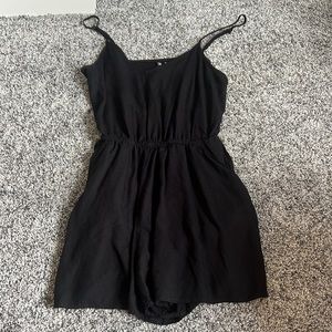 Black romper with pockets